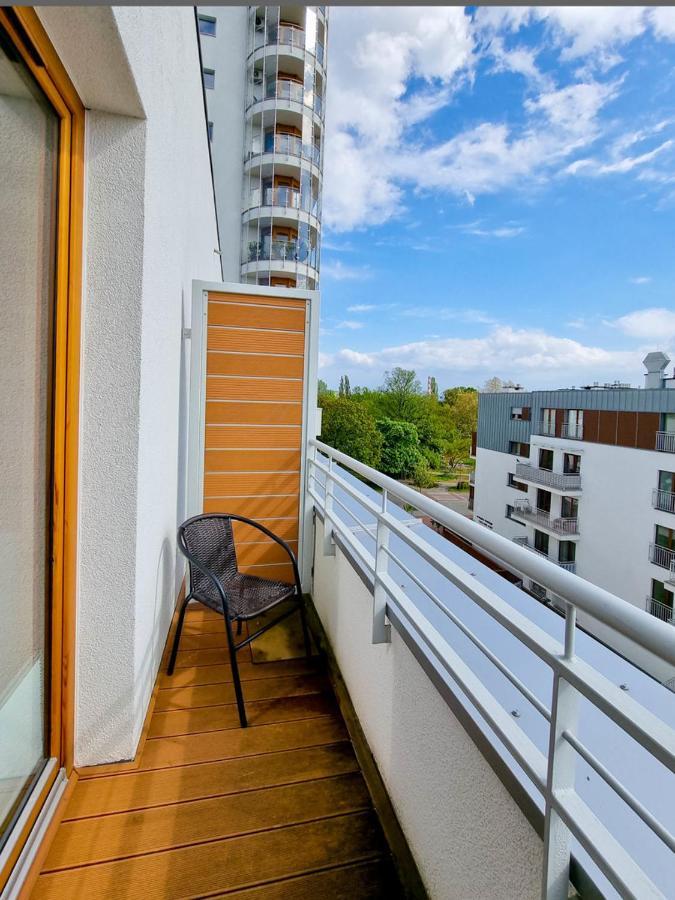 شقة Visit Baltic - Platan Tower Grey سفينويتشي المظهر الخارجي الصورة